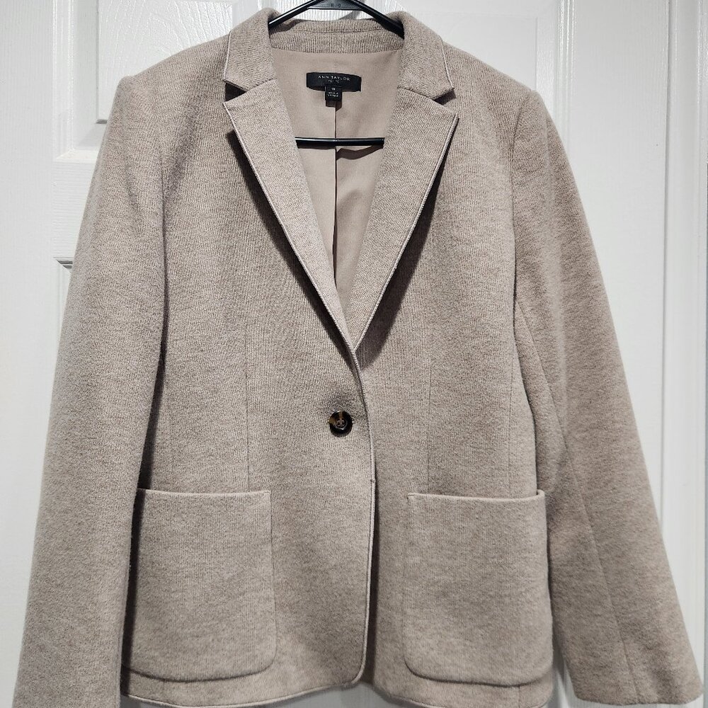 Ann Taylor Hutton Blazer in Brushed Rib Knit Neutral Beige Heather 12P